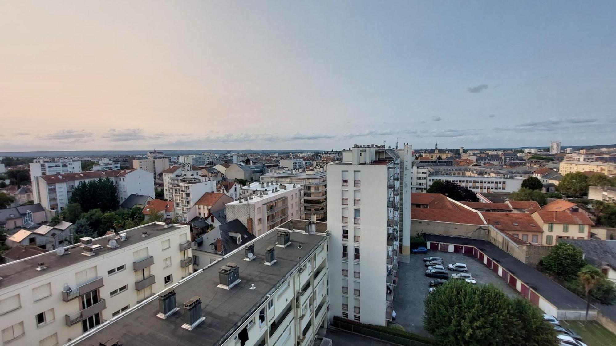 Le Voltaire - T2 Neuf Face Pyrenees Apartment Tarbes Exterior photo